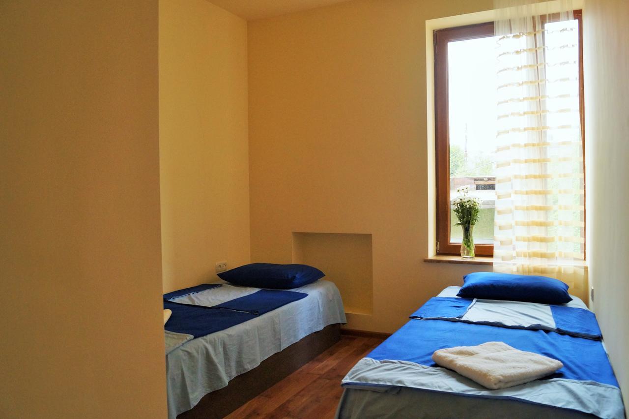 Shat Lav Hostel Erivan Dış mekan fotoğraf