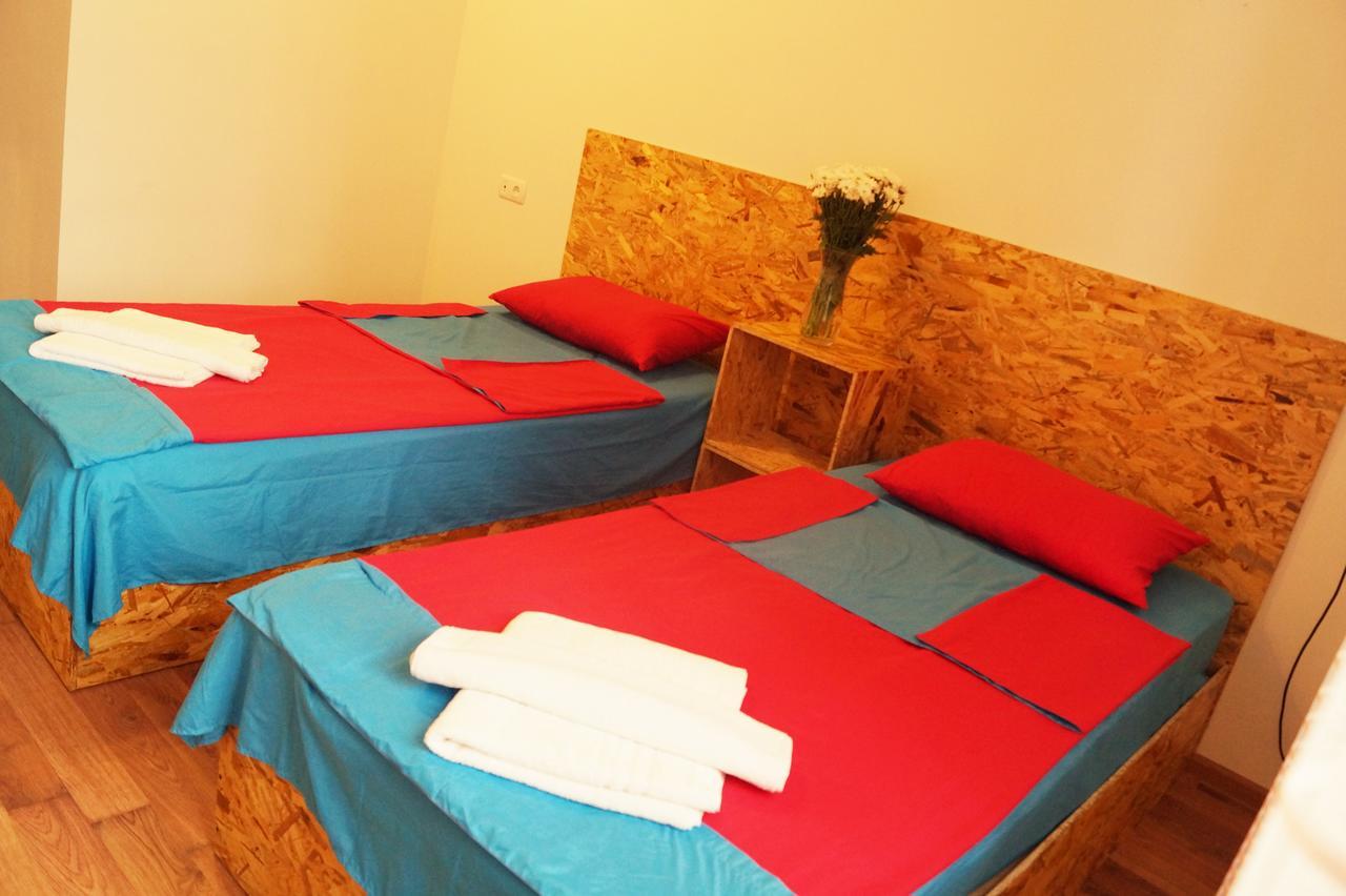 Shat Lav Hostel Erivan Dış mekan fotoğraf