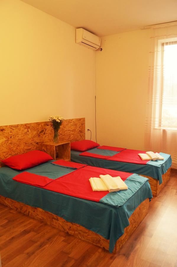 Shat Lav Hostel Erivan Dış mekan fotoğraf