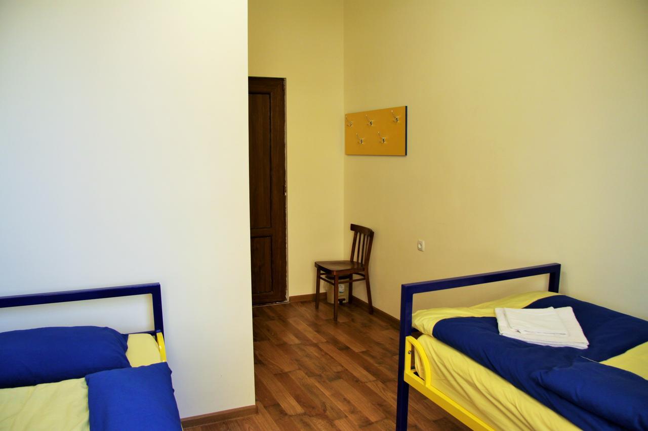 Shat Lav Hostel Erivan Dış mekan fotoğraf