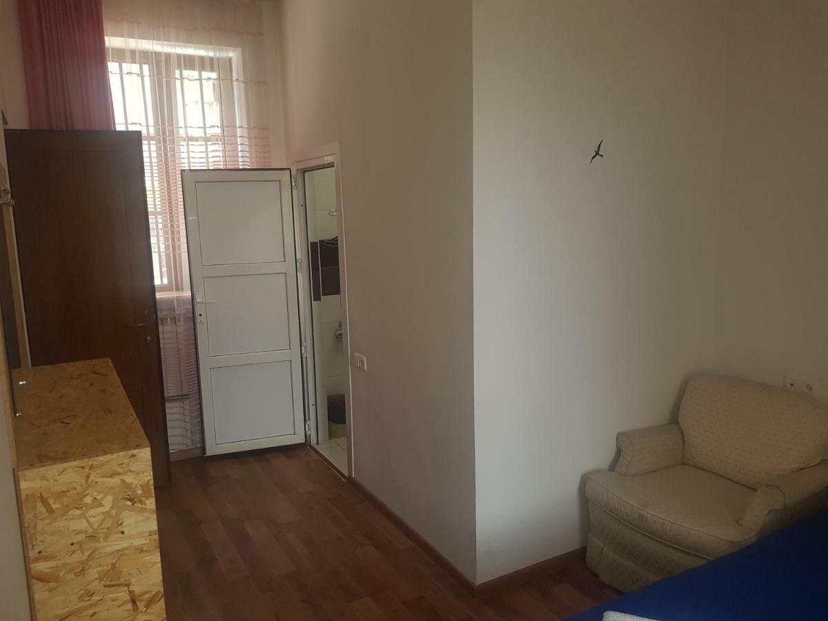 Shat Lav Hostel Erivan Dış mekan fotoğraf
